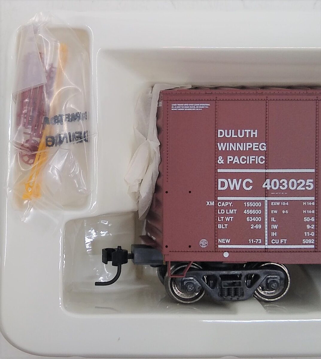 Proto 1000 20203 HO Duluth Winnipeg & Pacific Car #403025
