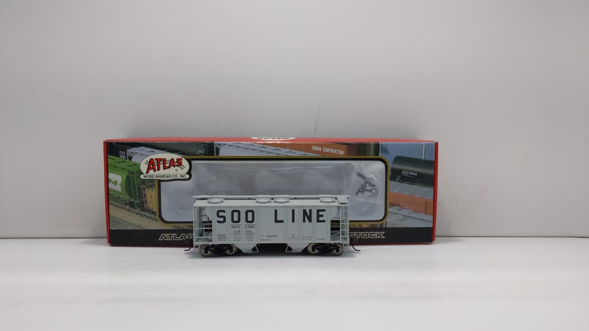 Atlas SLHTS-1 HO Scale SOO Line PS-2 2 Bay Covered Hopper #6705 LN/Box