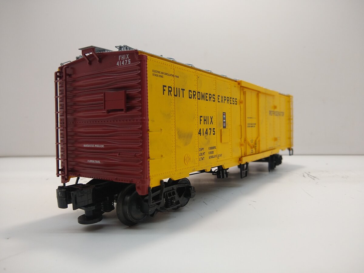 Lionel 6-84122 O Fruit Growers Express 40' Steel Reefer NIB