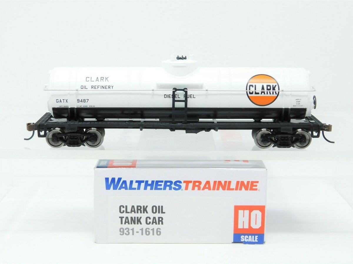 Walthers 931-1616 HO Clark Oil GATX 40' Tank Car Ready to Run # 9487 LN/Box