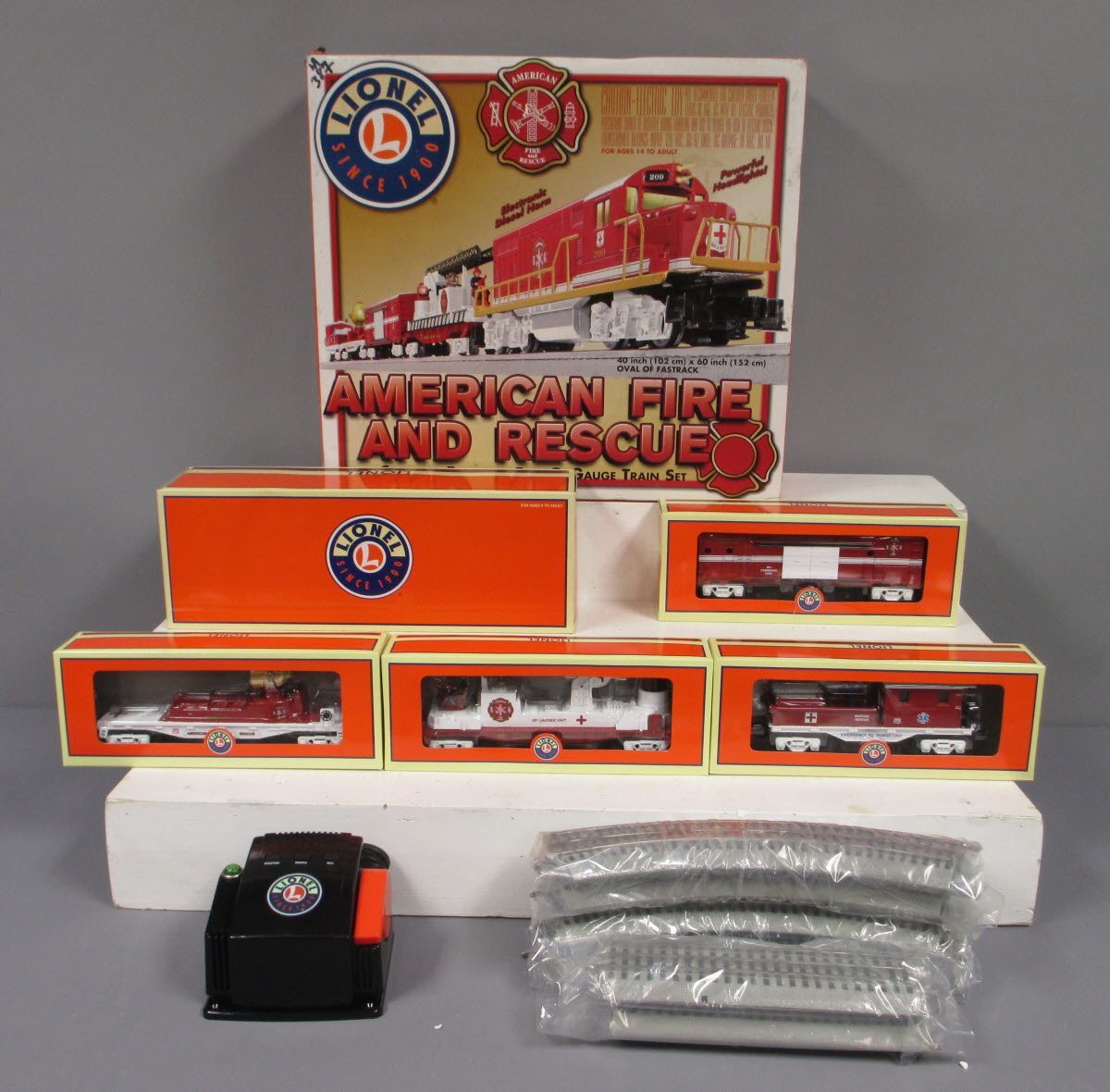 Lionel 6-30108 O Gauge American Fire & Rescue Diesel Train Set NIB