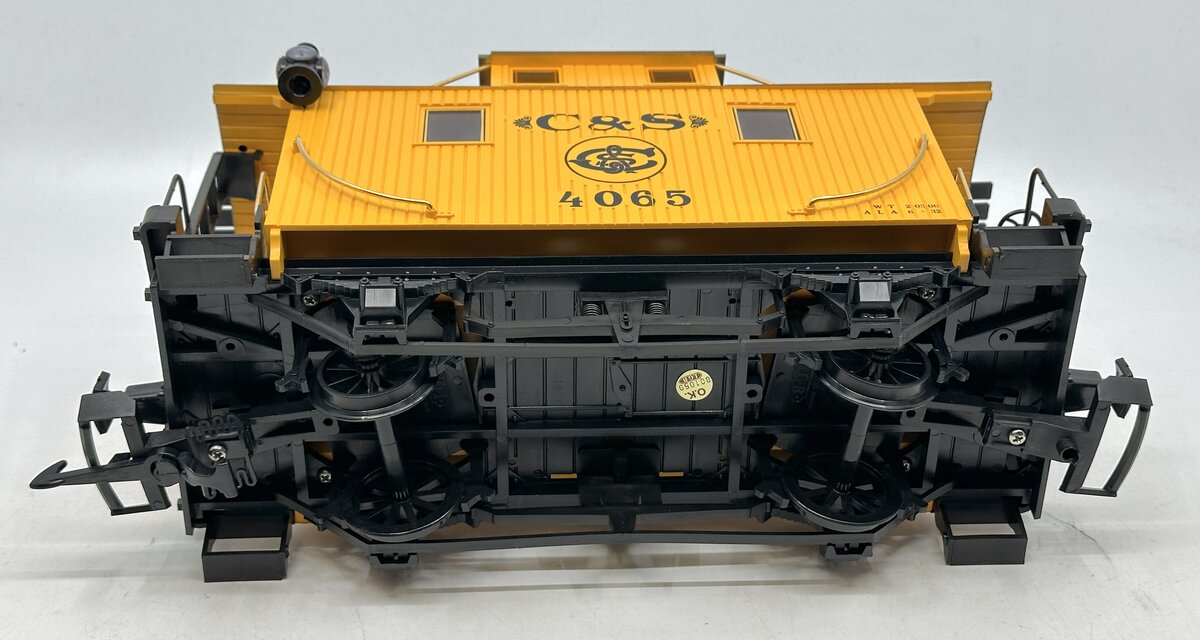 LGB 4065-G01 G Scale Colorado & Southern Yellow Caboose LN/Box