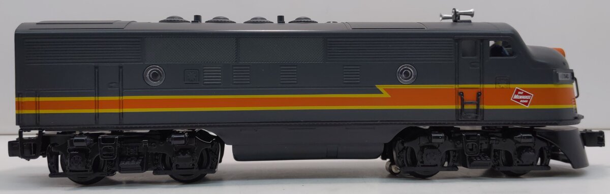 Lionel 6-14562 O Gauge Milwaukee Road F3 A Non-Powered Diesel Locomotive LN/Box