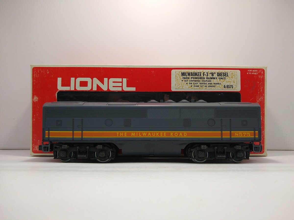 Lionel 6-8575 O Milwaukee Road Non-Powered B Unit Diesel Locomotive LN/Box
