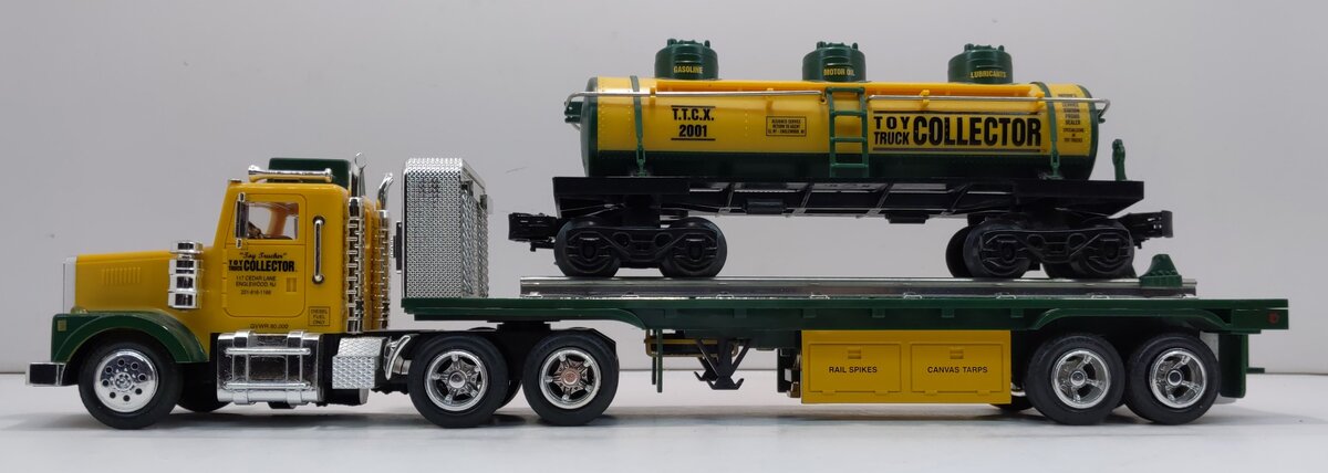 Taylor Made Trucks 2001 1:32 Flatbed Truck w/3-Dome Tank Car NIB
