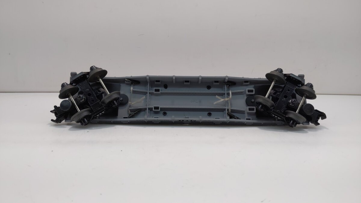 MTH 30-7660 O Gauge MTH Auto Transport Flatcar with Ertl '65 Shelby Cobra's EX/Box