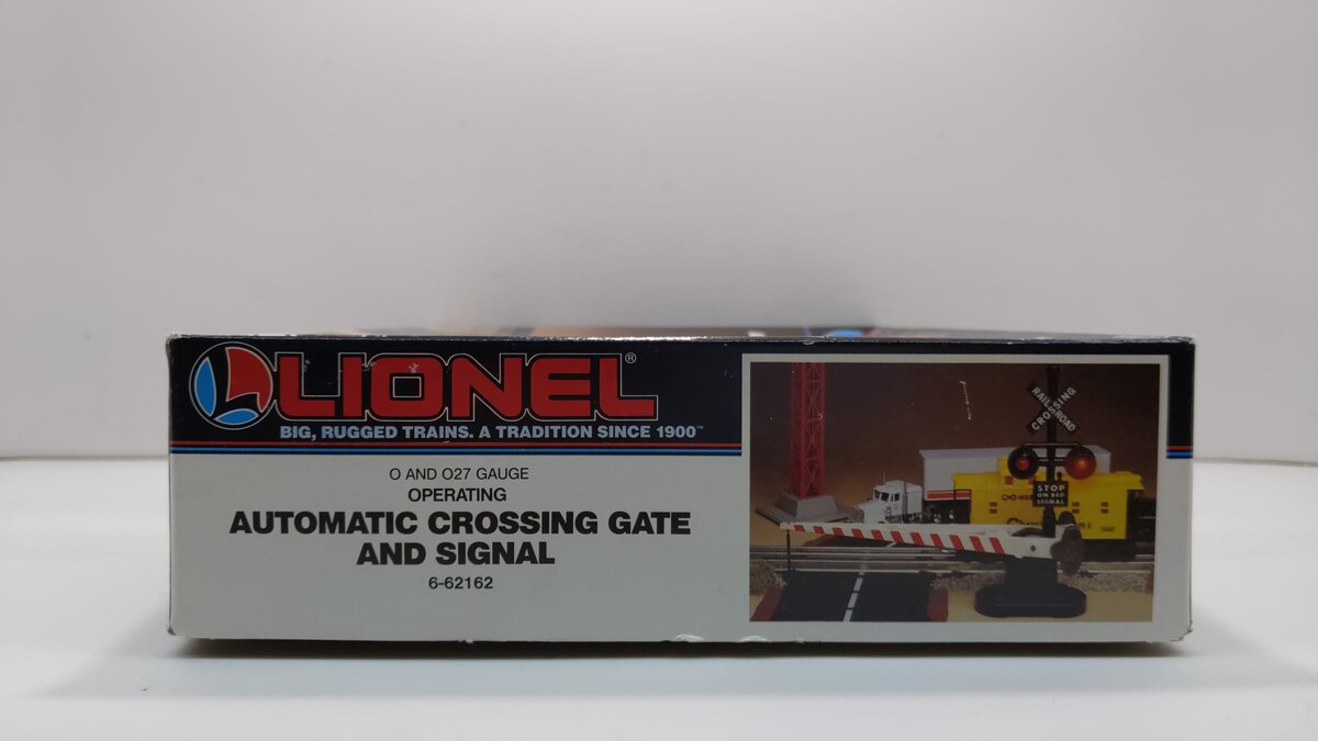 Lionel 6-62162 O Operating Crossing Gate & Signal