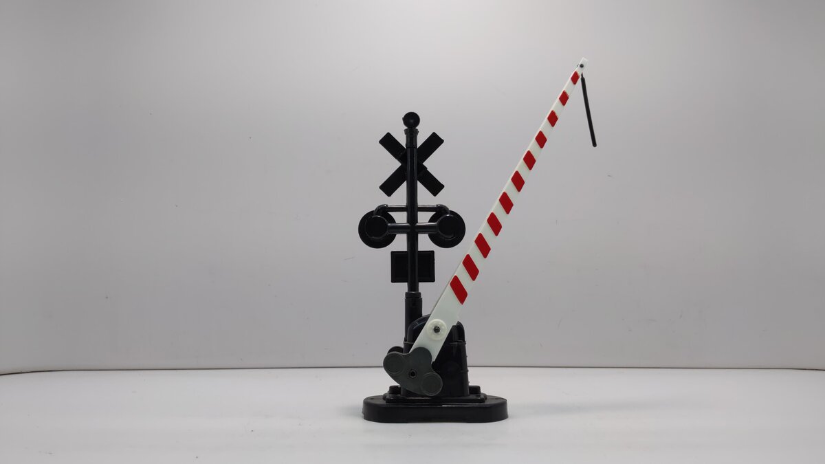 Lionel 6-62162 O Operating Crossing Gate & Signal