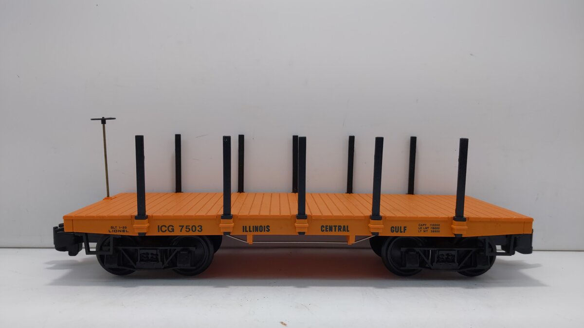 Lionel 8-87503 G Scale Illinois Central Gulf Flatcar w/Stakes EX/Box