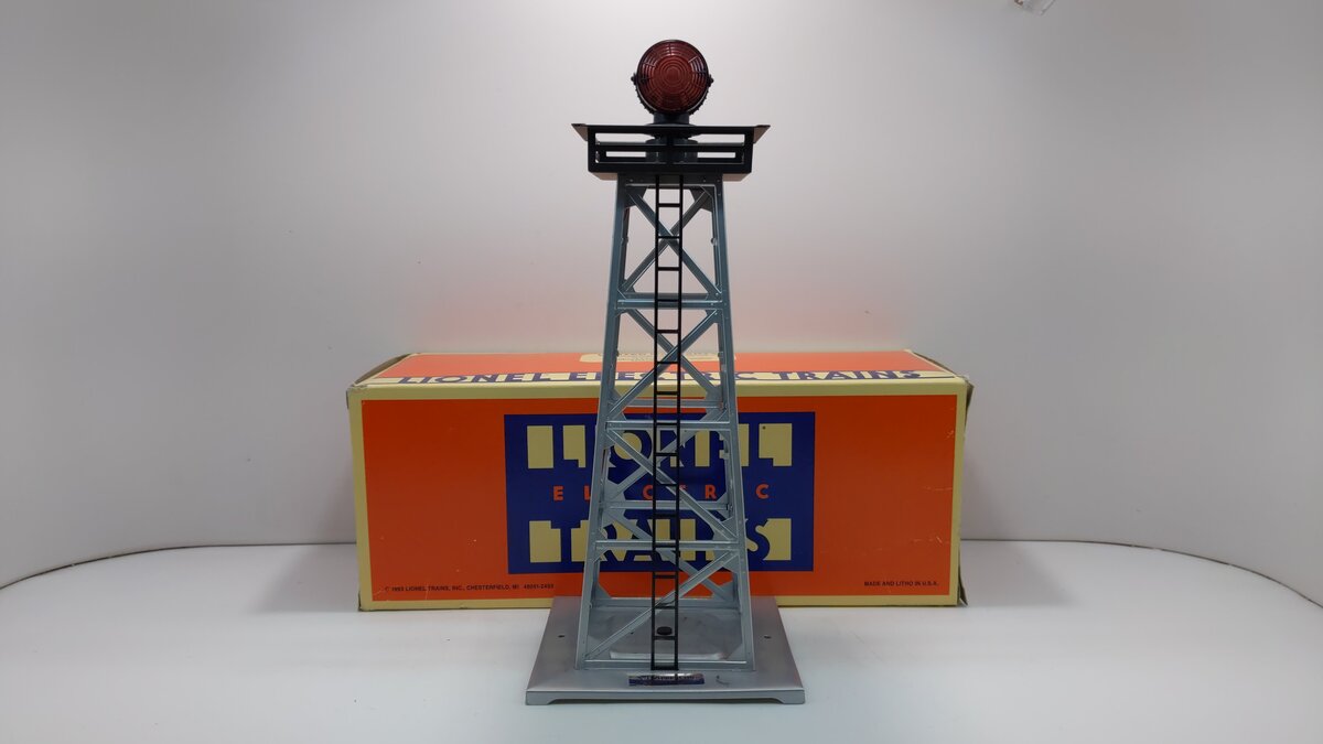 Lionel 6-12831 O Scale Rotating Aircraft Beacon Tower LN/Box