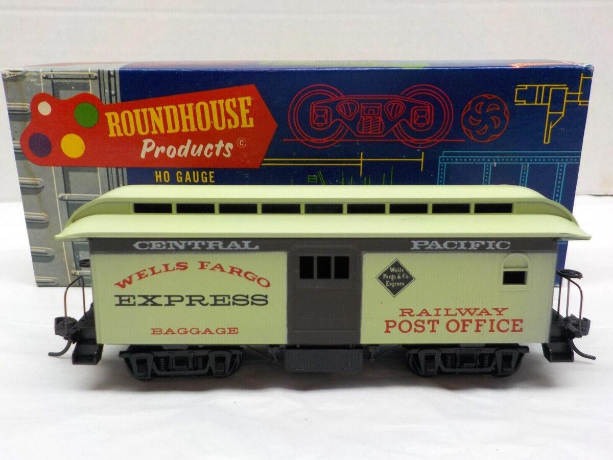 Roundhouse 3745 HO Scale Wells Fargo Express Baggage Car