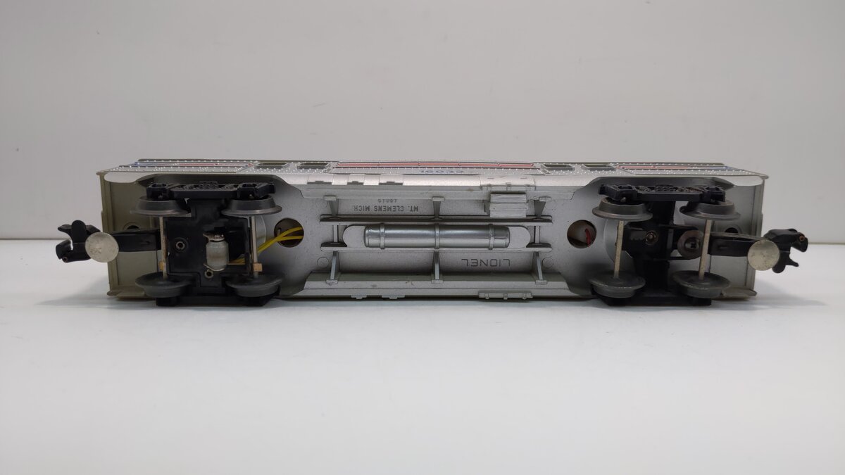 Lionel 6-16033 O Gauge Amtrak Streamlined Baggage Car LN/Box
