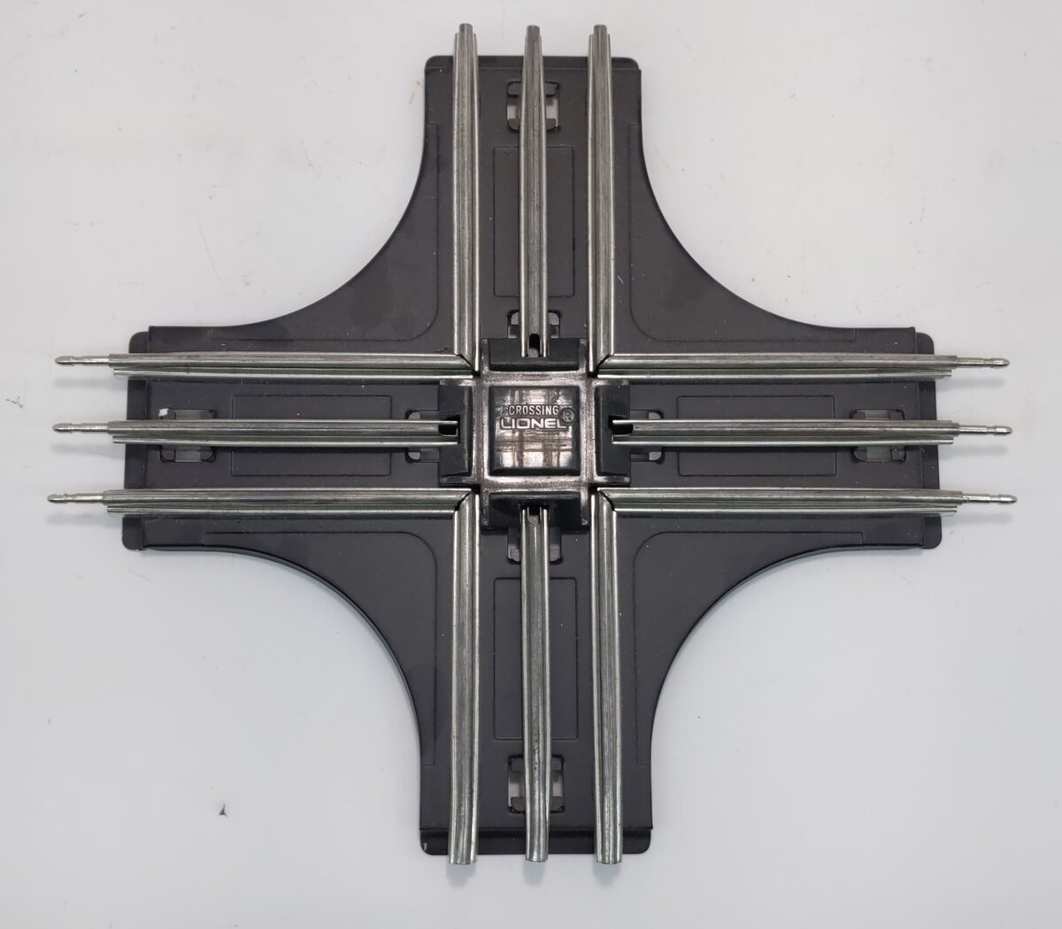 Lionel 6-65540 O Gauge 90 Degree Crossover NIB