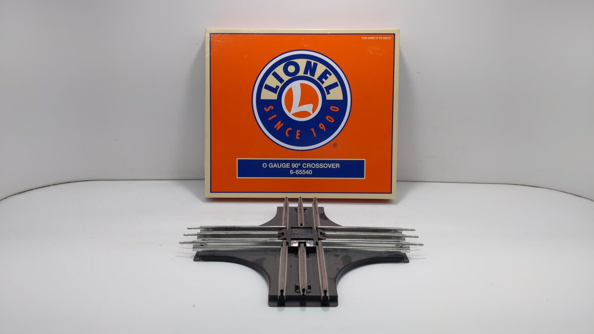 Lionel 6-65540 O Gauge 90 Degree Crossover NIB