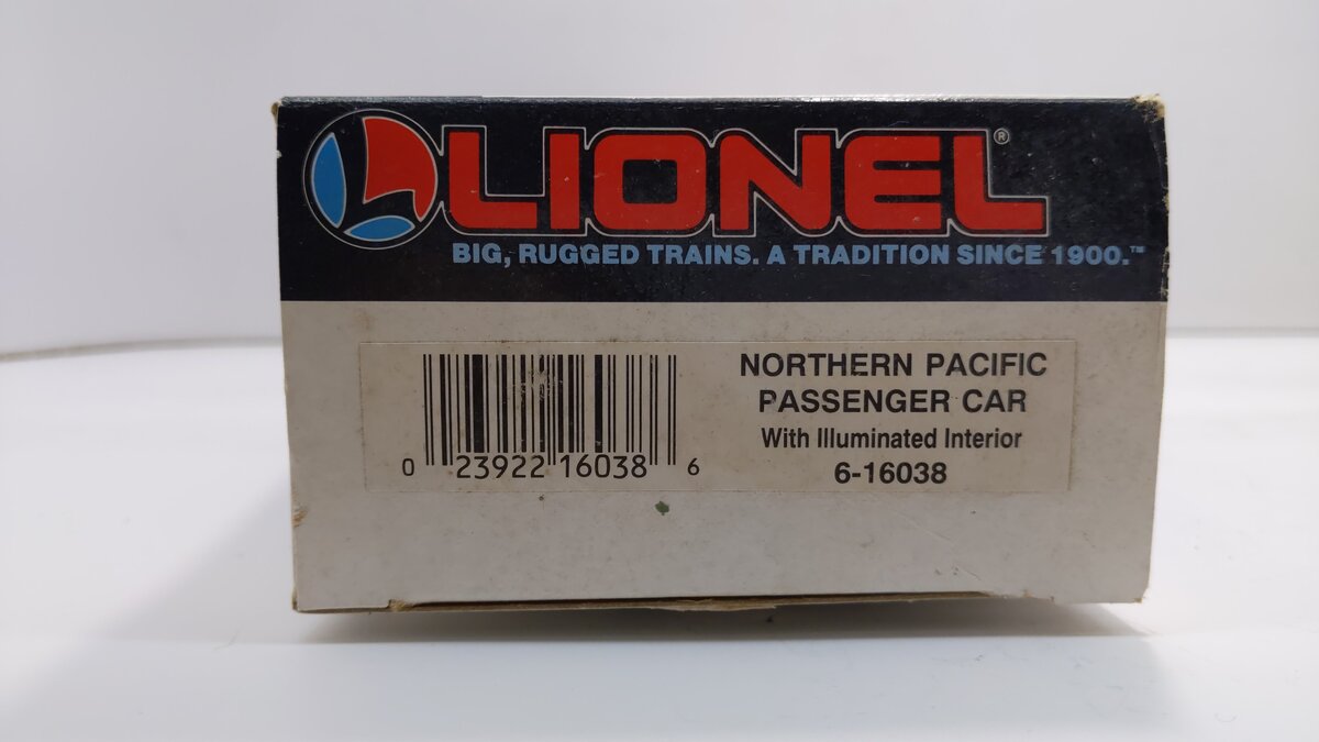 Lionel 6-16038 O Gauge Northern Pacific Coach Passenger Car LN/Box