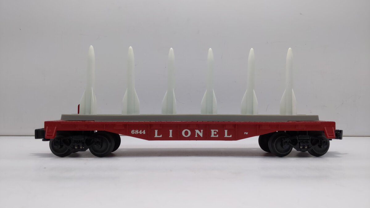 Lionel 6-39458 O Gauge PWC Red Flatcar #6844 with 6 Missiles