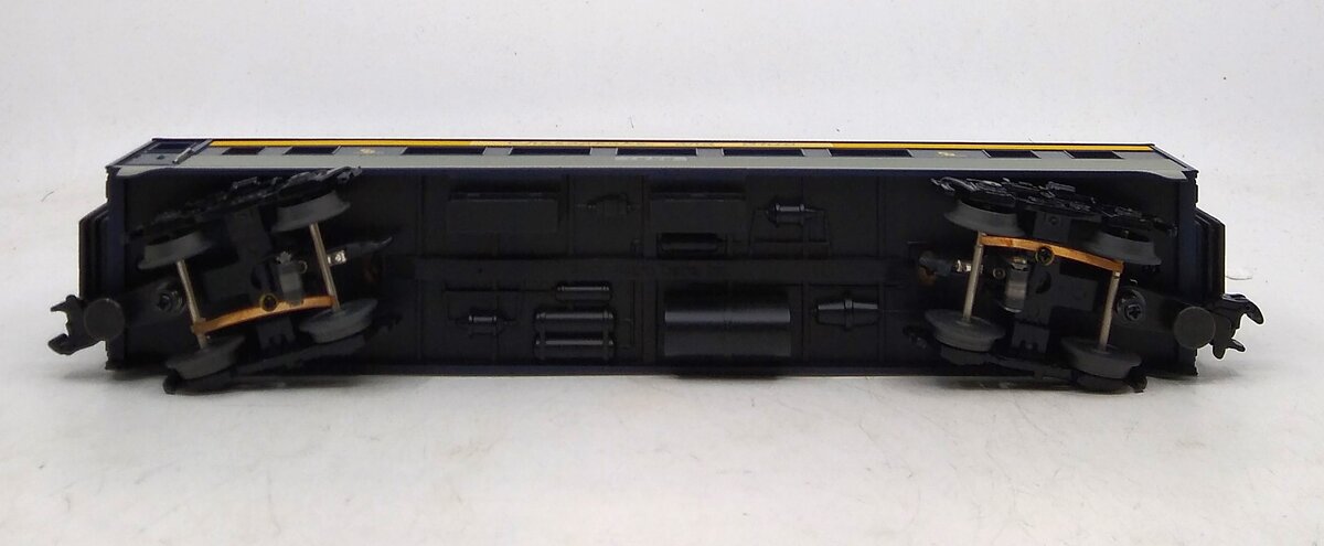MTH 30-6142 Chesapeake & Ohio O27 Streamline Coach Car LN/Box