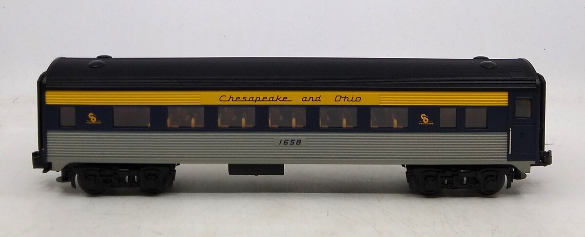MTH 30-6142 Chesapeake & Ohio O27 Streamline Coach Car LN/Box