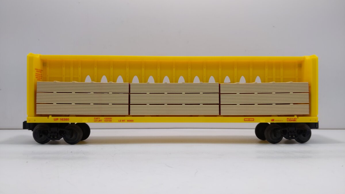 Lionel 6-16380 O Gauge Union Pacific Center I-Beam Flatcar with Wood Load LN/Box