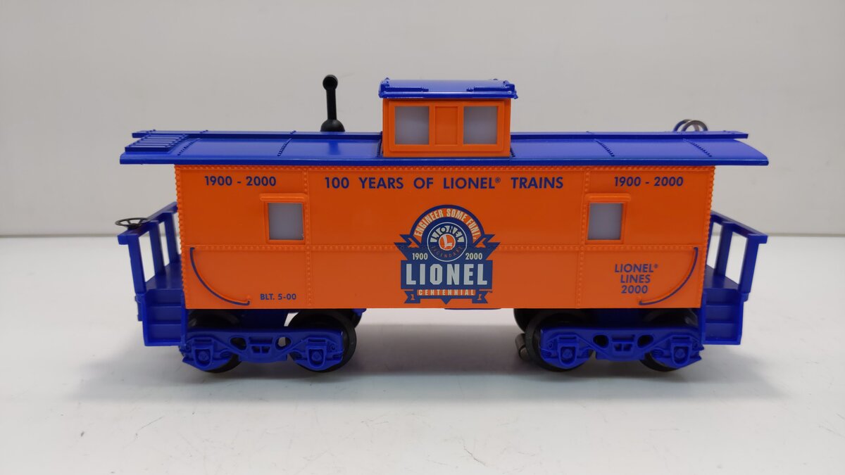 Lionel TMT-18405 O Gauge Flatbed Toy Truck with Operating Lights-Sound Caboose NIB