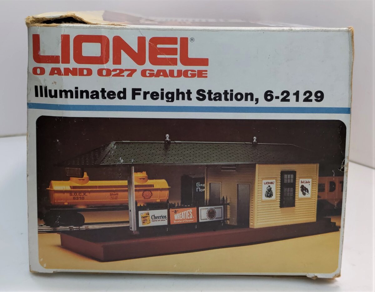 Lionel 6-2129 O Gauge Illuminated Freight Station LN/Box