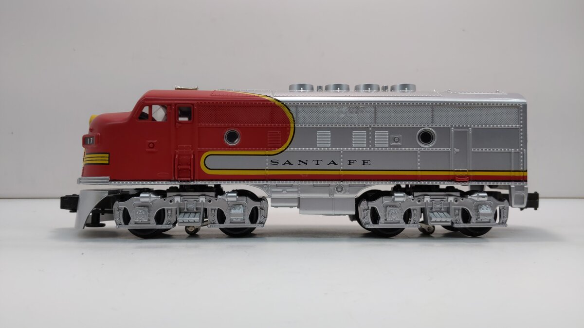 MTH 30-2137 O Gauge Santa Fe EMD F3 Non-Powered Diesel Locomotive #17 LN/Box