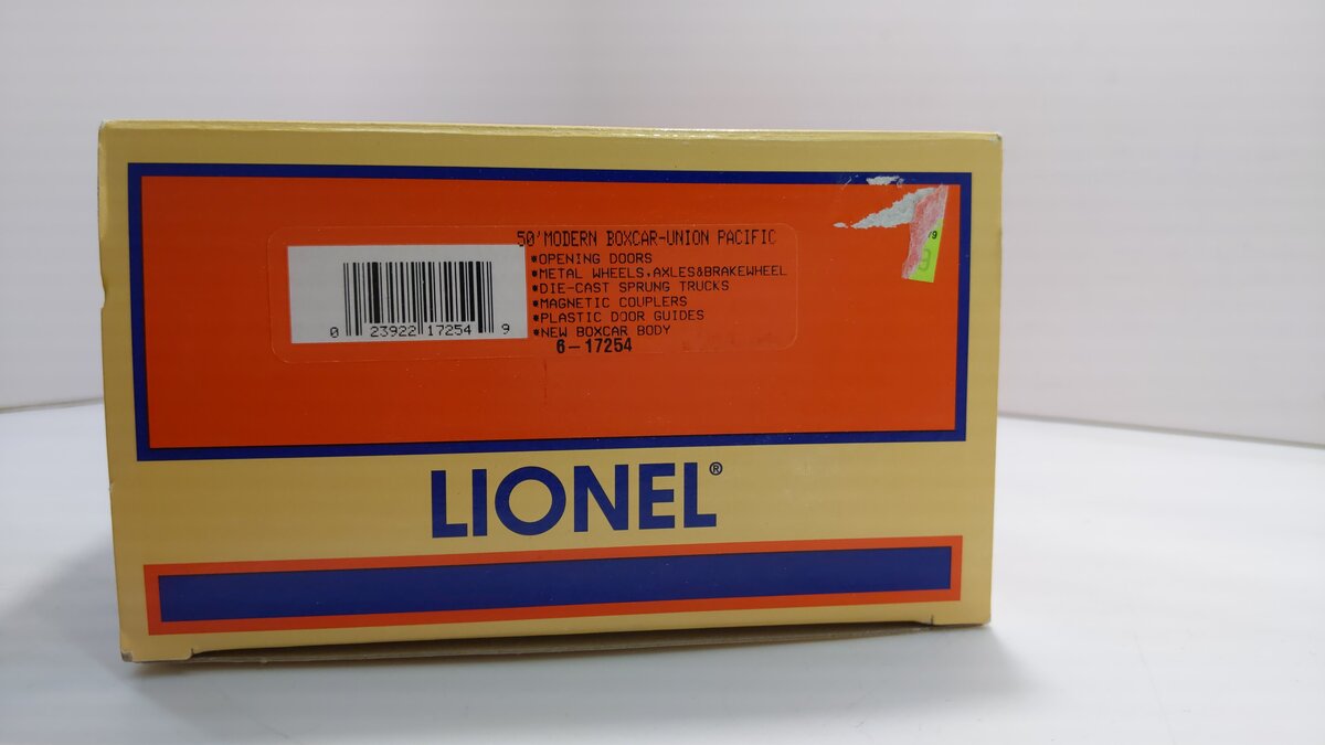 Lionel 6-17254 O Gauge Union Pacific 50' Modern Boxcar #551967 LN/Box