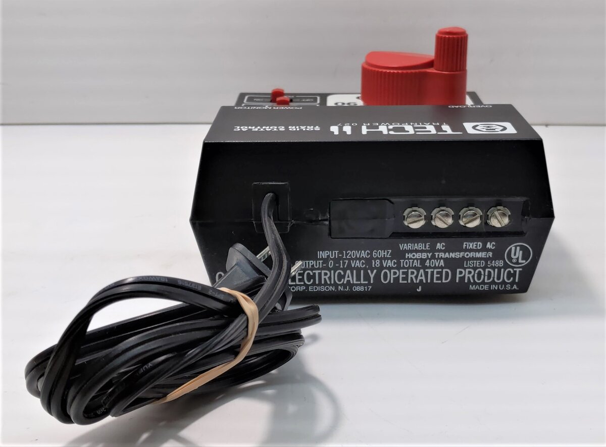 Tech II AH100 Trainpower 027 Train Control LN/Box