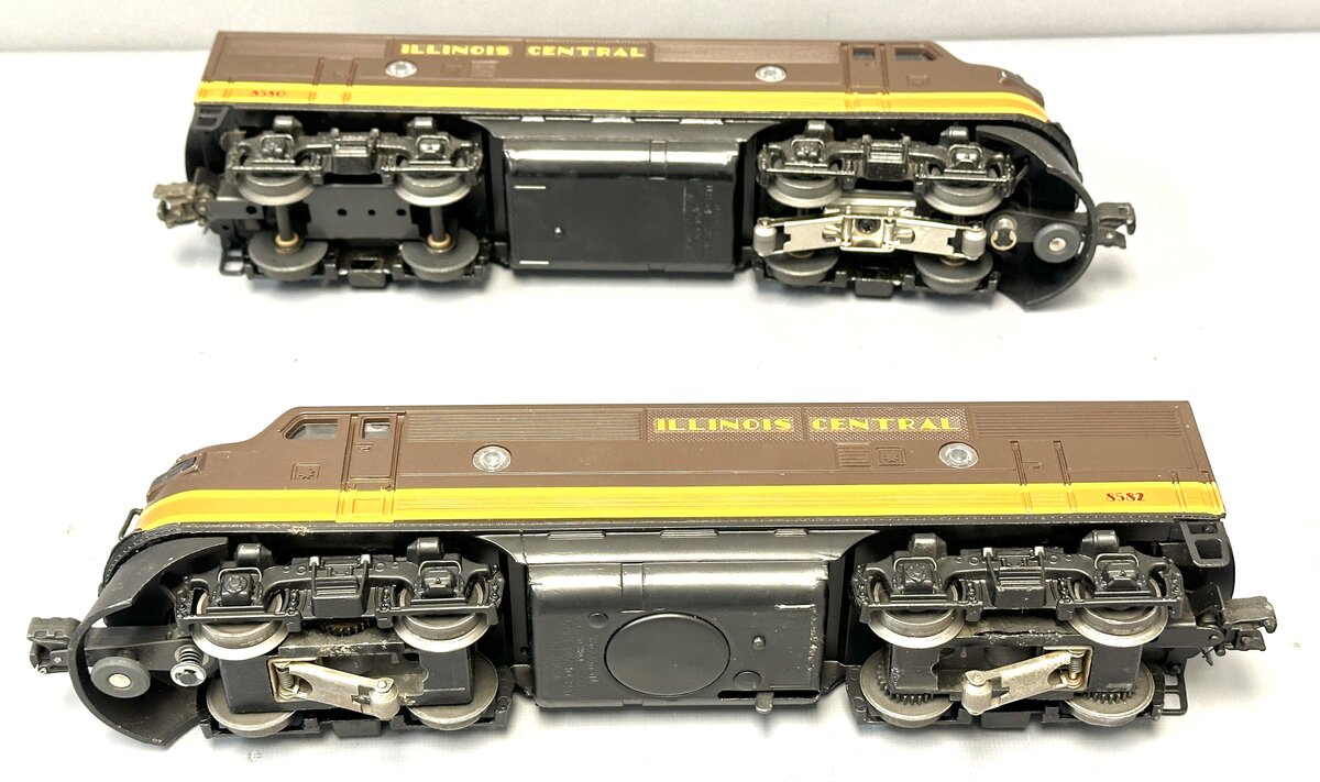 Lionel 6-8580 O Gauge Illinois Central F3 AA Diesel Locomotive Set LN