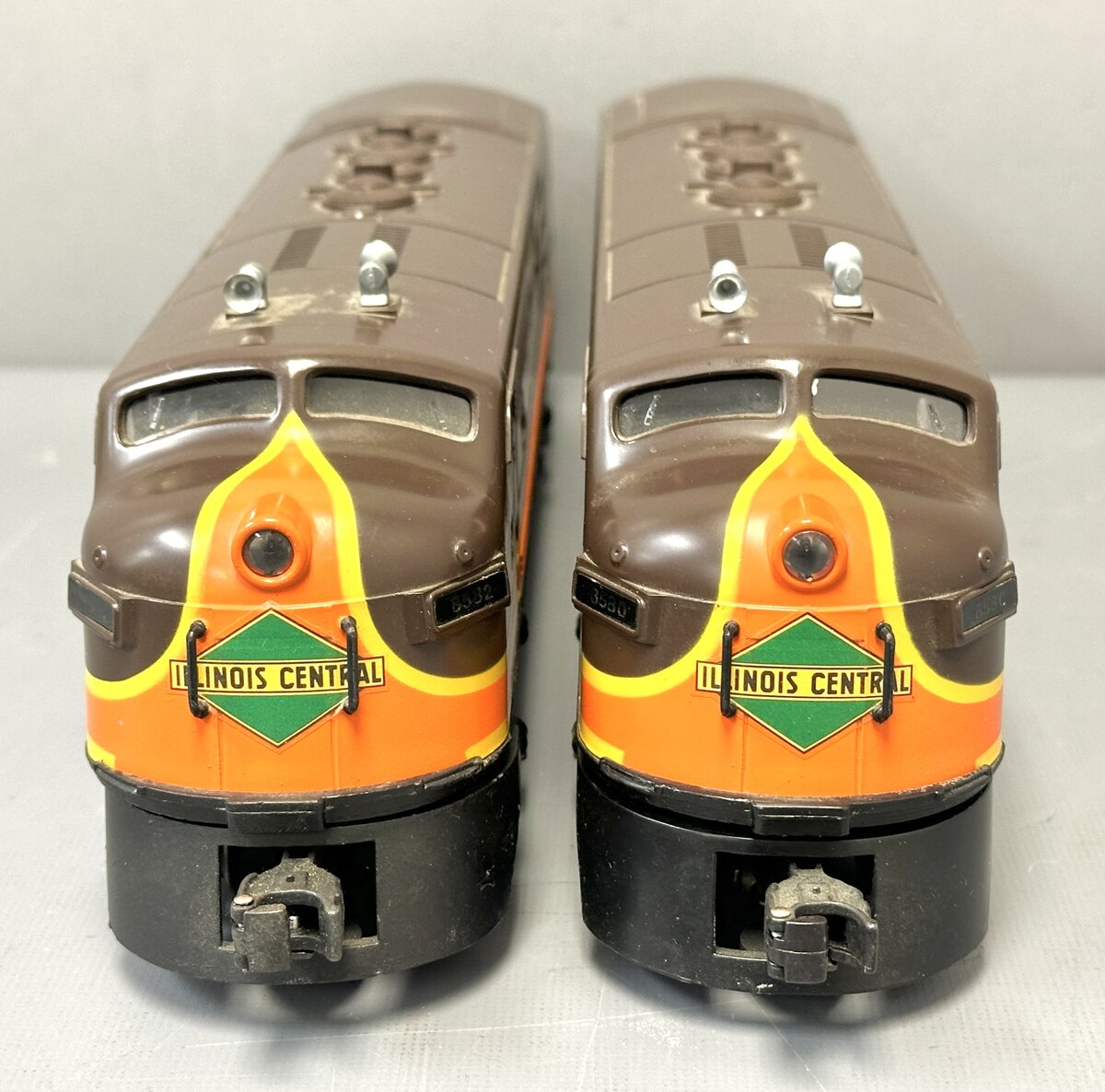 Lionel 6-8580 O Gauge Illinois Central F3 AA Diesel Locomotive Set LN