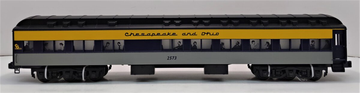 Lionel 6-19090 O Gauge Chesapeake and Ohio Heavyweight Diner Car #2573 LN/Box