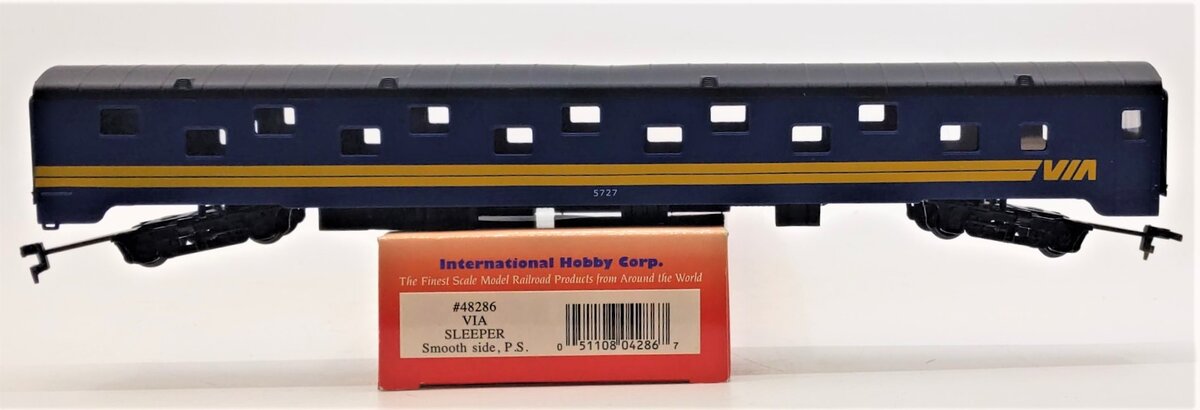 IHC 48286 HO Scale Via Rail Canada Smooth Side Sleeper #5727
