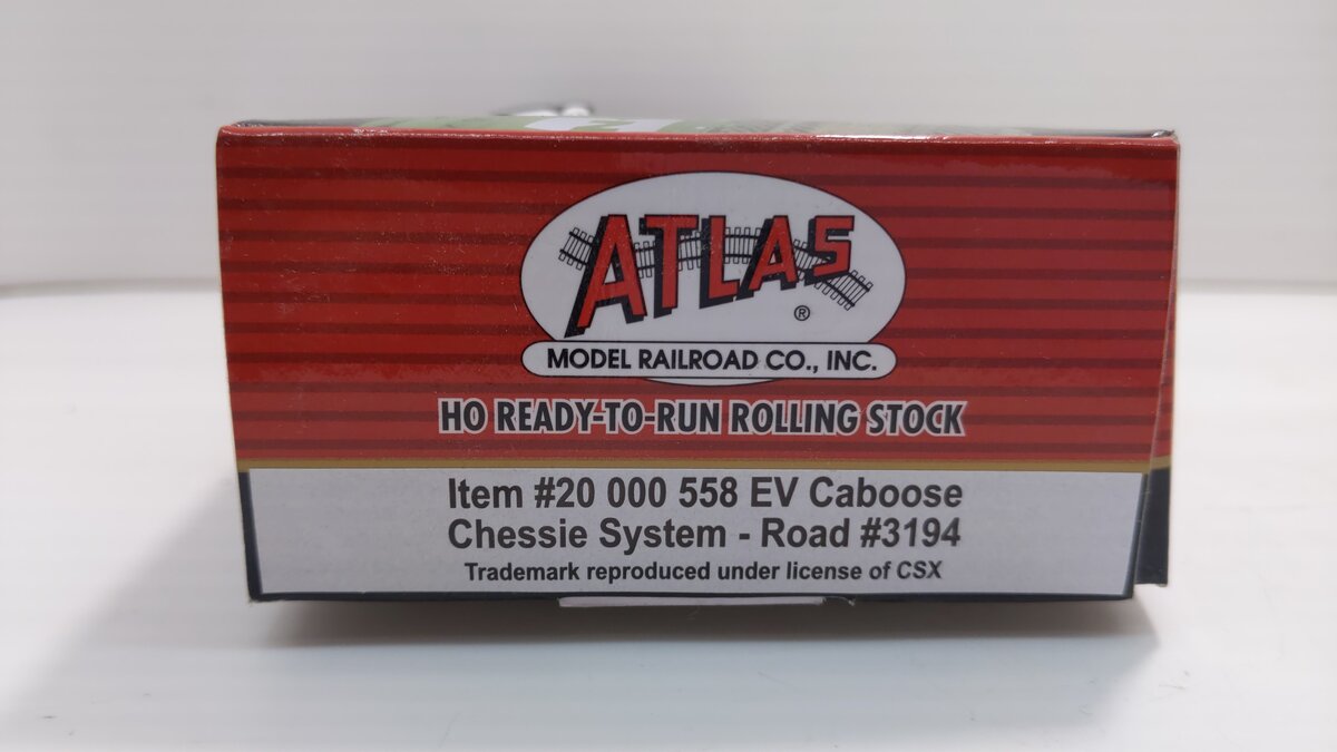 Atlas 20000558 HO Scale Chessie Extended Vision Caboose #3194