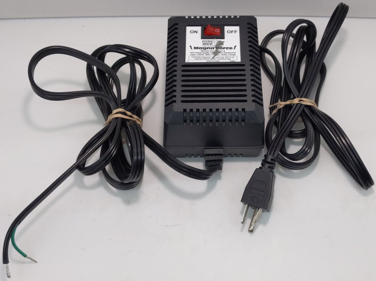 DCC Specialties MF615 HO Scale Magna Force DCC Power Supply EX