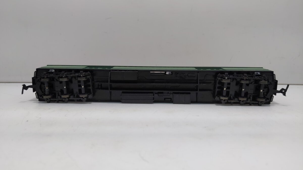 IHC 49635 HO Scale Southern Crescent Limited Heavyweight BPO Car LN/Box