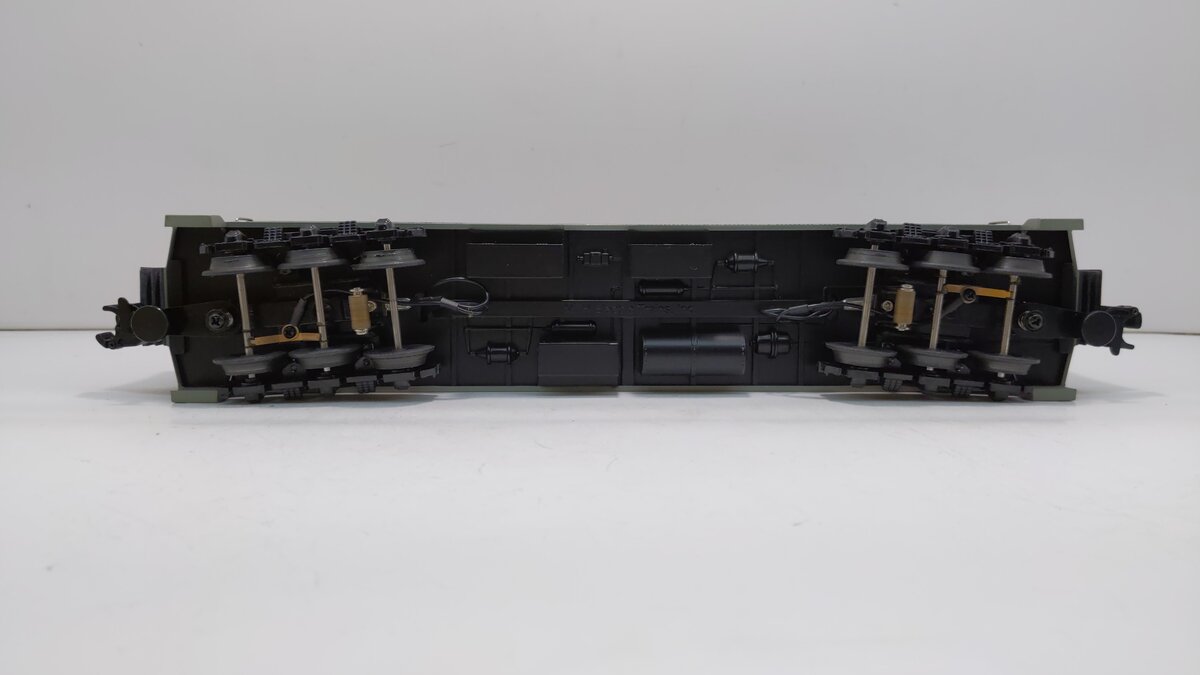 MTH 30-6248-3 O Gauge Chesapeake & Ohio Madison Coach Passenger Car #1649 LN/Box