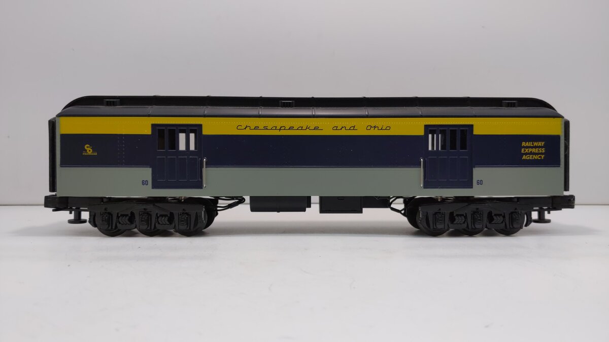 MTH 30-6248-1 O Gauge Chesapeake & Ohio Madison Baggage Passenger Car #60 LN/Box