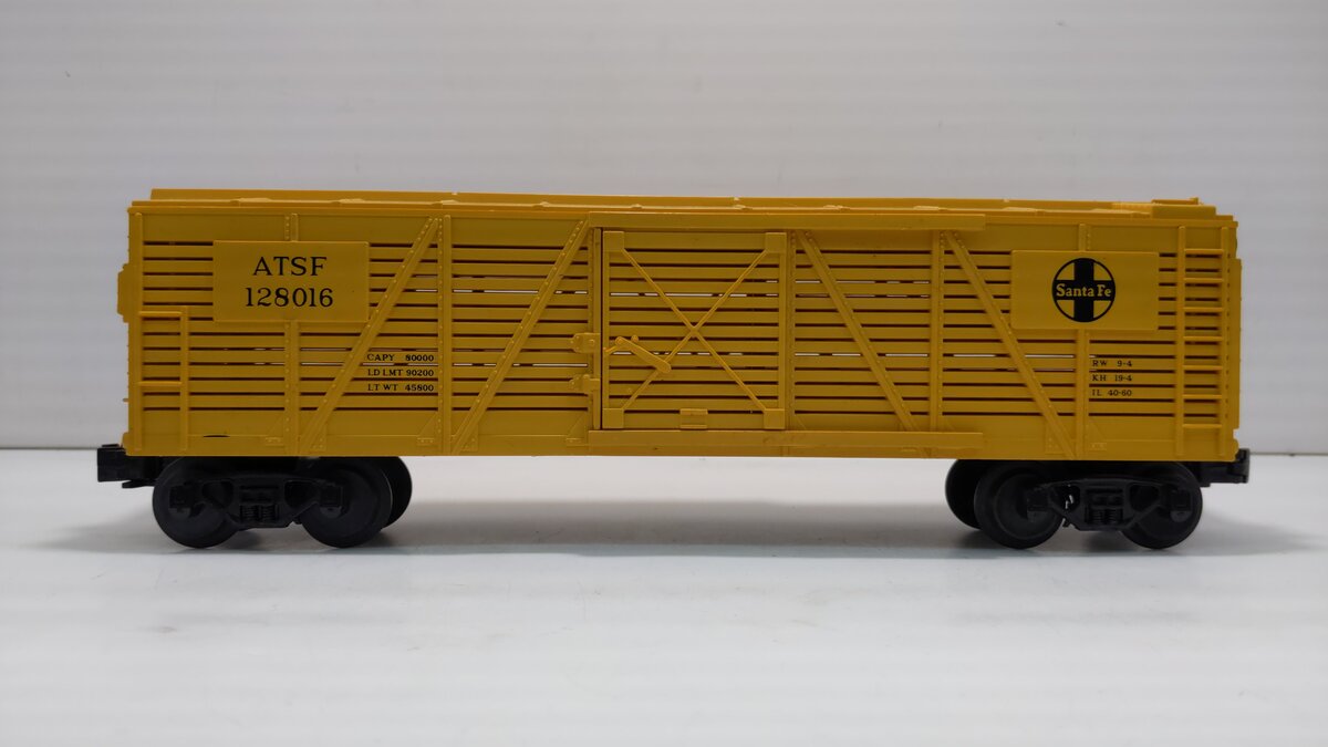 MTH 20-7103 O Gauge Santa Fe Stock Car #128016 LN/Box