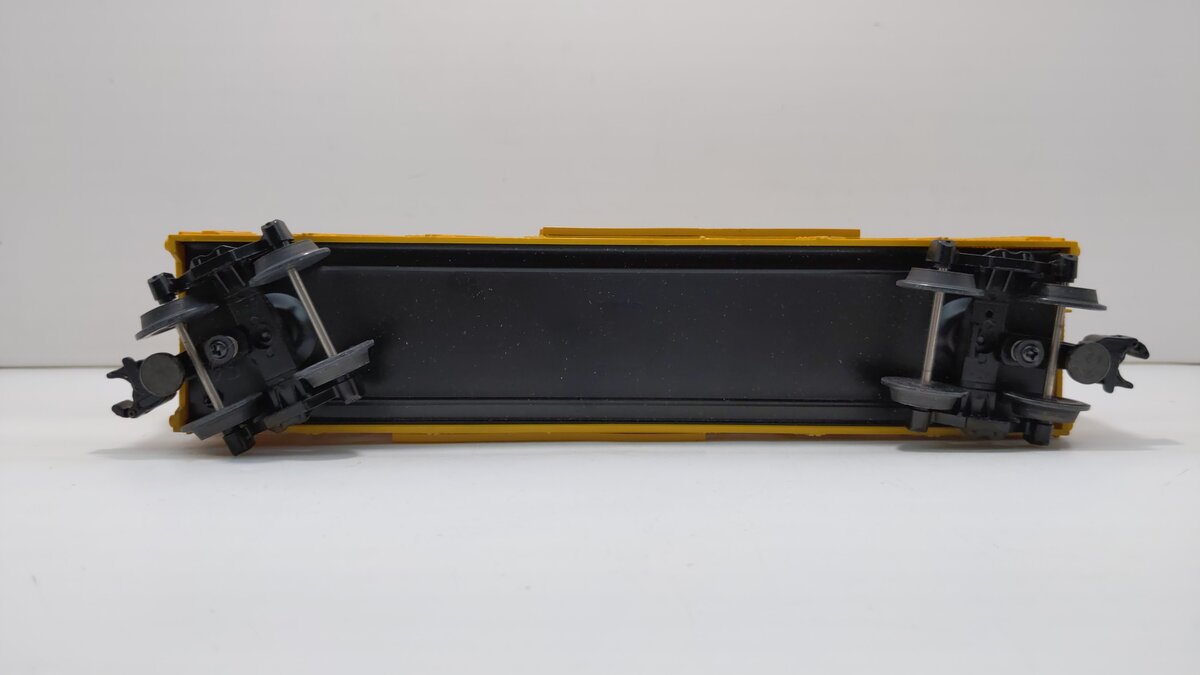 MTH 20-7103 O Gauge Santa Fe Stock Car #128016 LN/Box