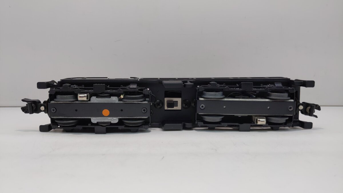 American Flyer 6-48014 S Scale Northern Pacific GP-9 Diesel Locomotive #8014 LN/Box