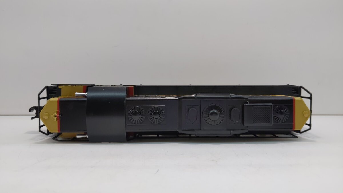 American Flyer 6-48014 S Scale Northern Pacific GP-9 Diesel Locomotive #8014 LN/Box