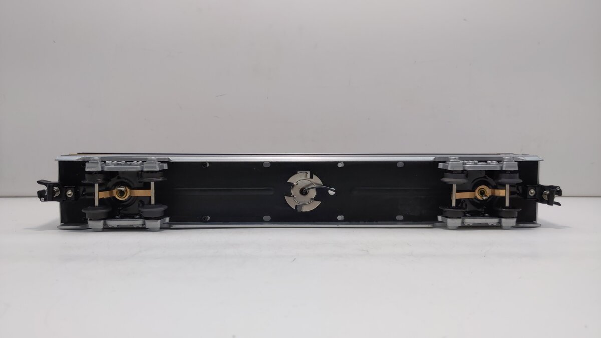 American Flyer 6-49940 S Scale Santa Fe Full Vista Dome Passenger Car