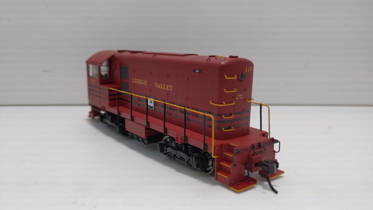 Atlas 10001106 HO Scale HH660 Gold Lehigh Valley Diesel Loco W