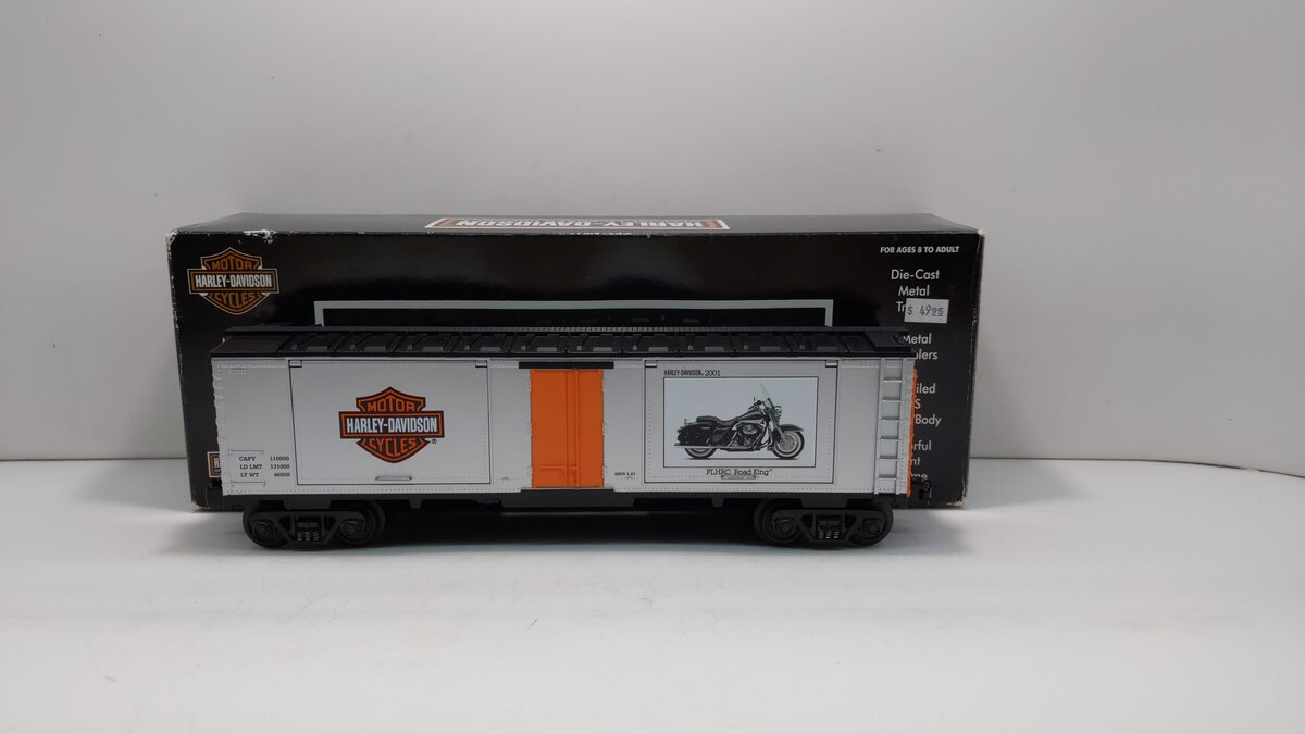 MTH 30-74293 O Gauge Harely-Davidson 40' Window Box Car with 2 2001 Road King LN/Box