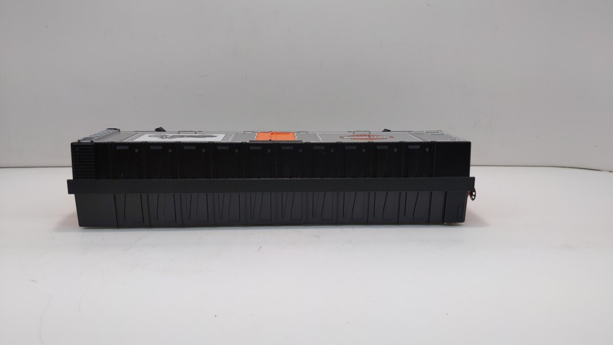 MTH 30-74293 O Gauge Harely-Davidson 40' Window Box Car with 2 2001 Road King LN/Box