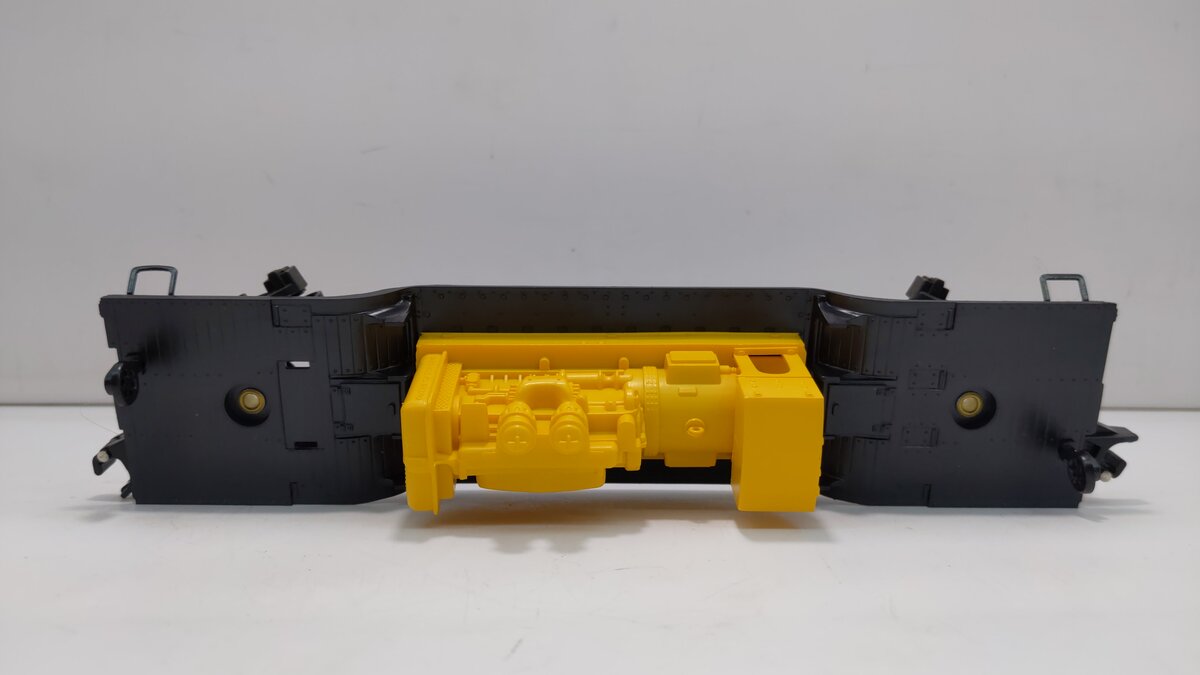American Flyer 6-48513 S Gauge CSX Flatcar w/ Generator LN/Box