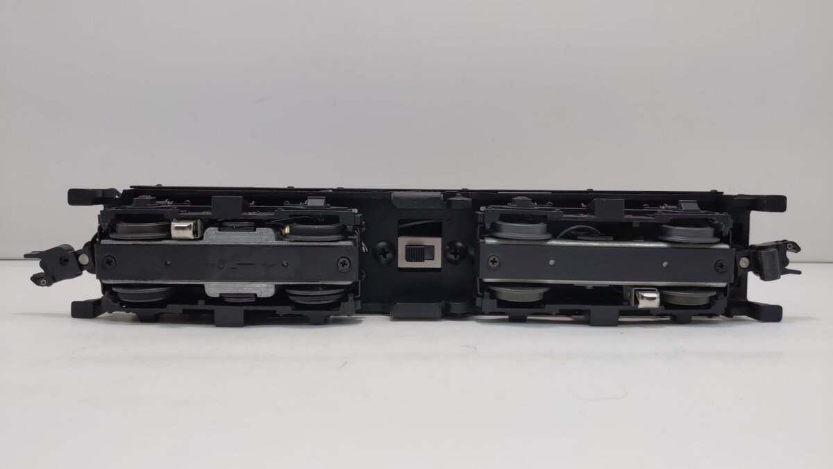 American Flyer 6-48007 S Gauge Burlington Northern GP-20 Diesel Locomotive LN/Box