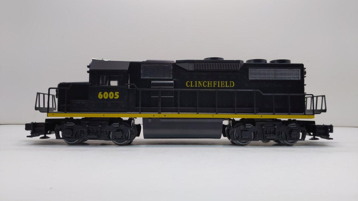 Lionel 6-18821 O Gauge Clinchfield GP-38-2 Diesel Locomotive #6005 LN/Box