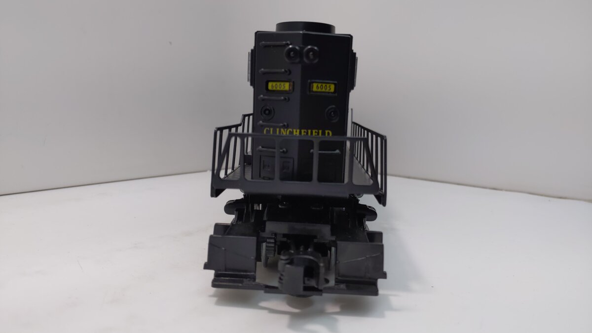Lionel 6-18821 O Gauge Clinchfield GP-38-2 Diesel Locomotive #6005 LN/Box