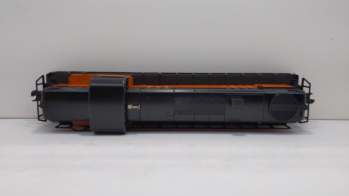 Lionel 6-18833 Milwaukee Road RS-3 Diesel Locomotive #2487 EX/Box
